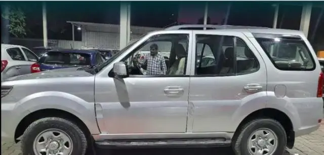 Tata Safari Storme EX 2013