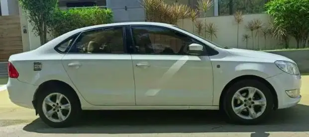 Skoda Rapid 1.6 MPI Elegance 2012