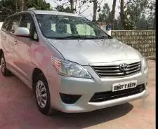 Toyota Innova 2.5 G 7 STR BS III 2013