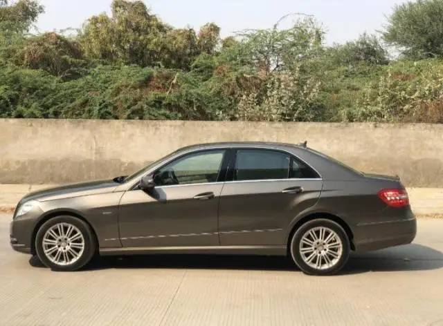 Mercedes-Benz E-Class E 200 CGI BLUE EFFICIENCY 2011