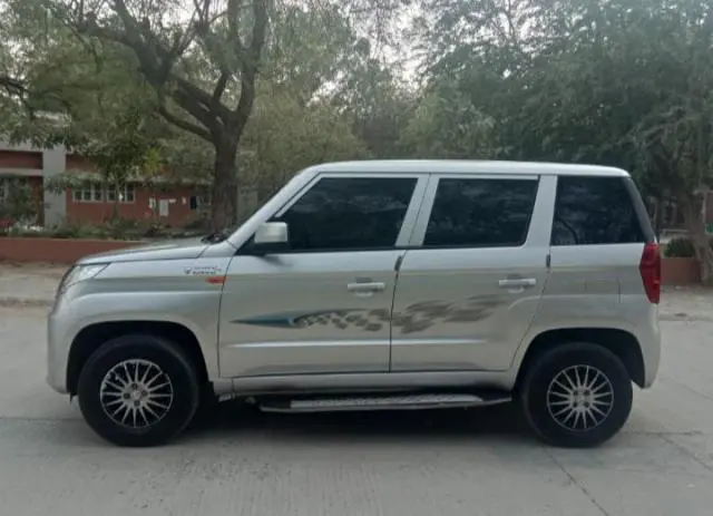Mahindra TUV300 T6 Plus 2016