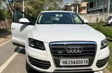 Audi Q5 2.0 TDI technology 2012
