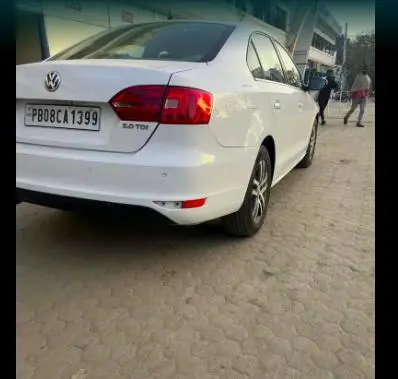 Volkswagen Jetta 2.0L TDI Highline 2012