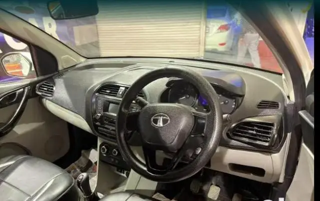 Tata Tiago Revotorq XT 2018