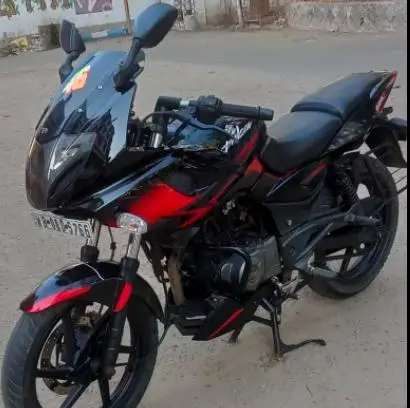Bajaj Pulsar 220F 2018