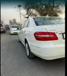 Mercedes-Benz E-Class 220 CDI AT 2012