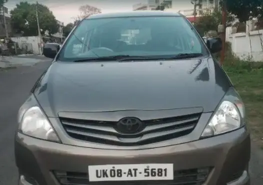 Toyota Innova 2.5 G 7 STR BS III 2009