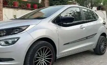 Tata Altroz XZ Petrol 2020