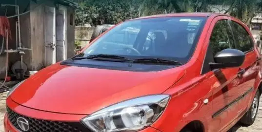 Tata Tiago Revotron XE 2016