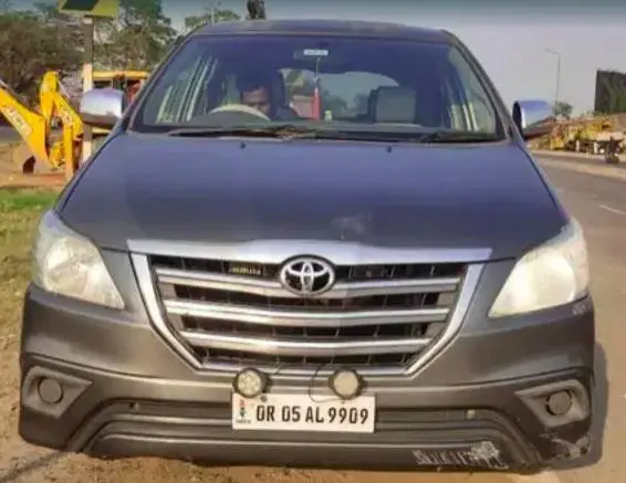 Toyota Innova 2.0 VX 7 STR BS IV 2011