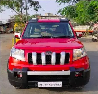 Mahindra TUV300 T10 2018