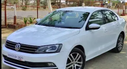 Volkswagen Jetta 2.0L TDI Highline AT 2015