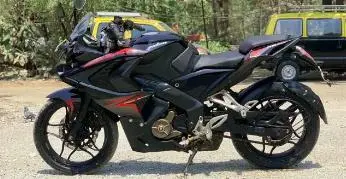 Bajaj Pulsar RS200 2016