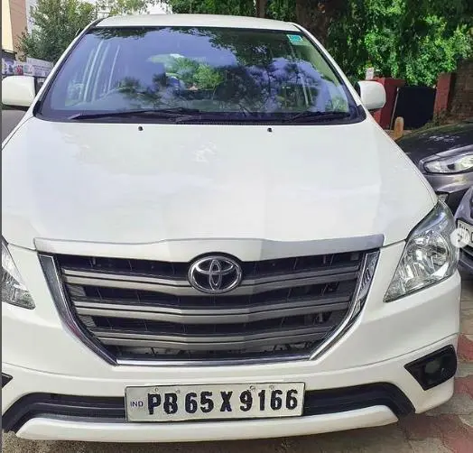 Toyota Innova 2.5 G 7 STR BS IV 2013