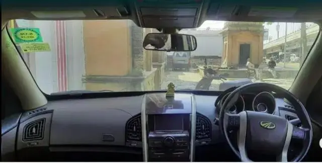 Mahindra XUV500 W8 2012
