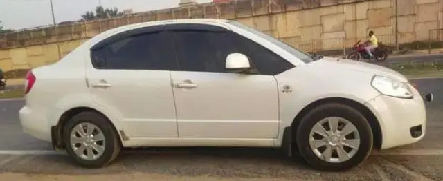 Maruti Suzuki SX4 VXi 2013