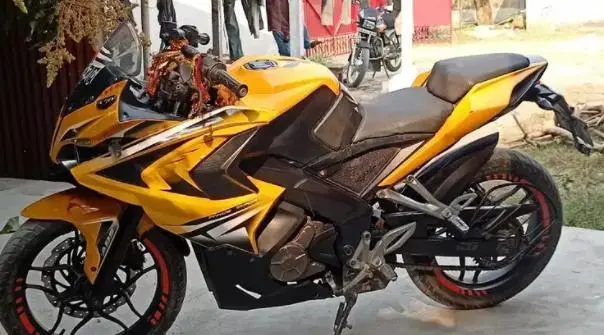 Bajaj Pulsar RS200 2017