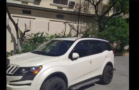 Mahindra XUV500 W8 4WD 2012
