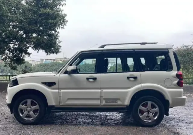 Mahindra Scorpio VLX 2WD 2011