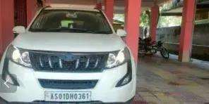 Mahindra XUV500 W6 2017