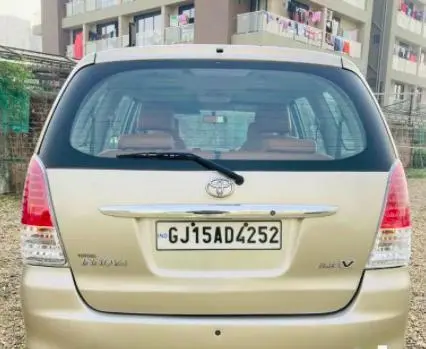 Toyota Innova 2.0 VX 7 STR BS IV 2011