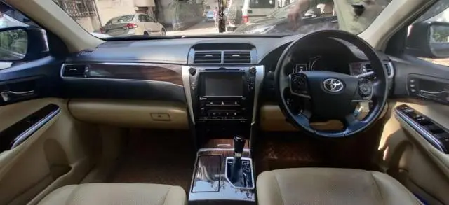 Toyota Camry Hybrid 2017