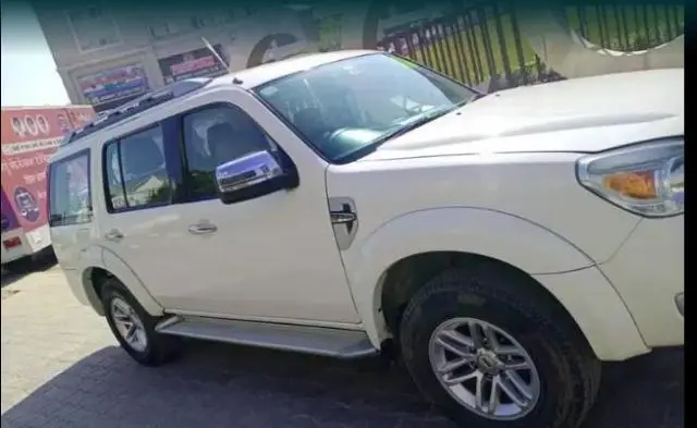 Ford Endeavour 2.5L 4x2 2011