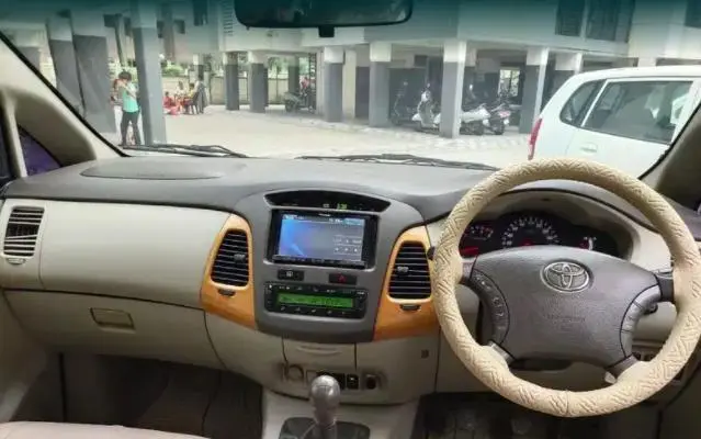 Toyota Innova 2.5 V 8 STR 2009