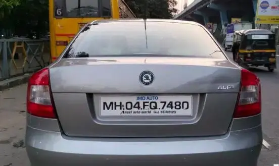 Skoda Laura ELEGANCE 1.9 TDI MT 2010