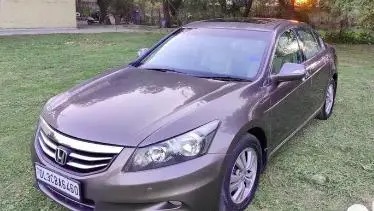 Honda Accord 2.4 ELEGANCE AT 2011