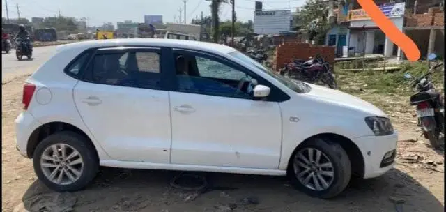 Volkswagen Polo Highline 1.2L (P) 2013