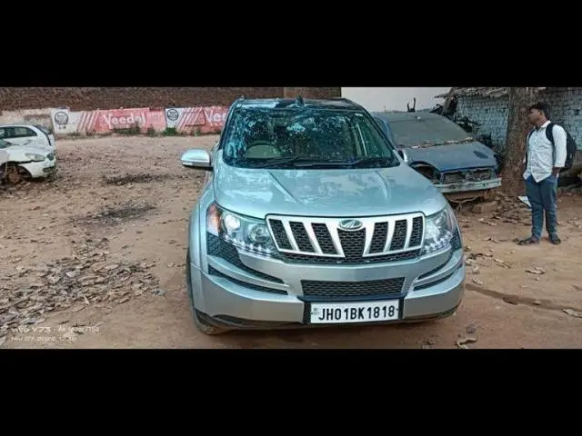 Mahindra XUV500 W4 2014