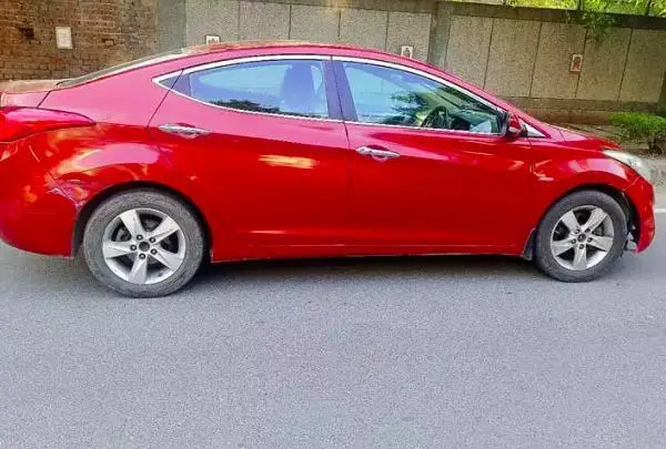 Hyundai Elantra 1.6 SX AT 2013