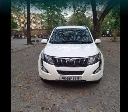 Mahindra XUV500 W8 2015
