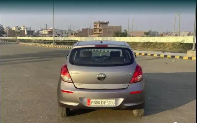 Hyundai i20 Magna (O) 1.4 CRDi 2014