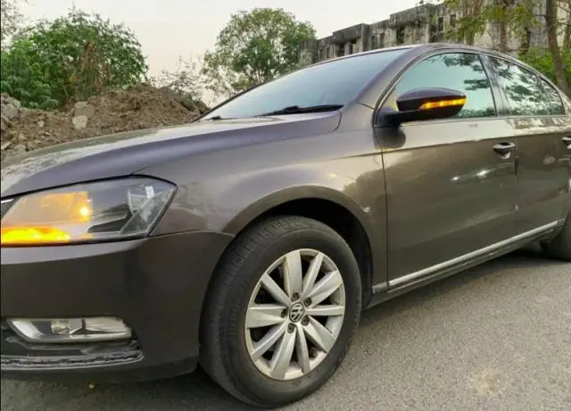 Volkswagen Passat Trendline MT 2013