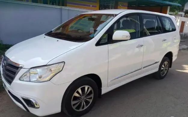 Toyota Innova 2.5 V 7 STR 2015