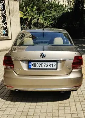 Volkswagen Vento 1.2 TSI Highline AT 2015