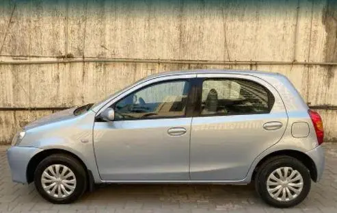 Toyota Etios Liva G 2011