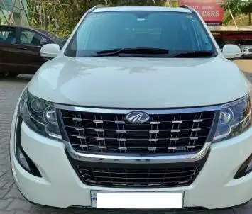 Mahindra XUV500 W9 2020