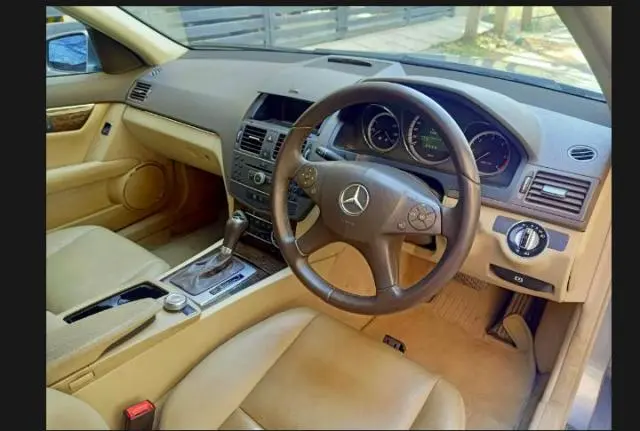 Mercedes-Benz C-Class 220 CDI AT 2010