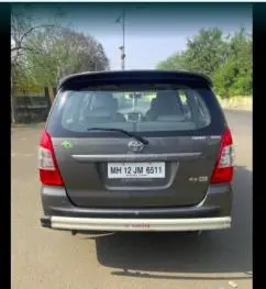 Toyota Innova 2.5 G 7 STR BS IV 2013