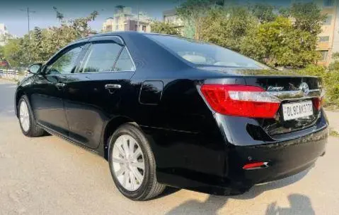 Toyota Camry 2.5 AT 2015