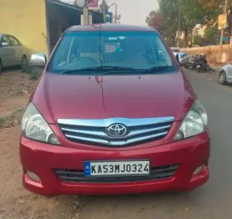 Toyota Innova 2.5 V 7 STR 2011
