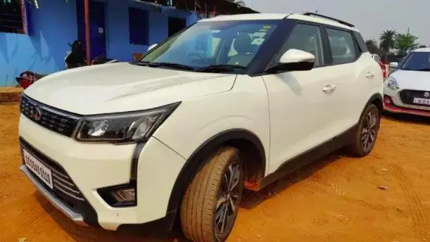 Mahindra XUV300 W8 (O) Diesel 2020