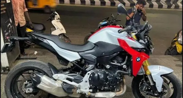 BMW F900R 2021