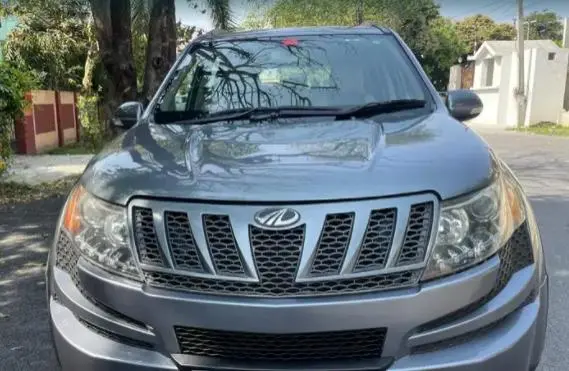 Mahindra XUV500 W8 2013