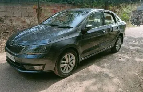 Skoda Rapid 1.5 TDI STYLE MT 2017