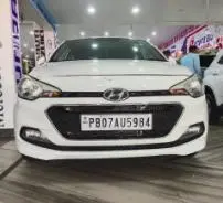 Hyundai Elite i20 Sportz 1.4 CRDi 2015