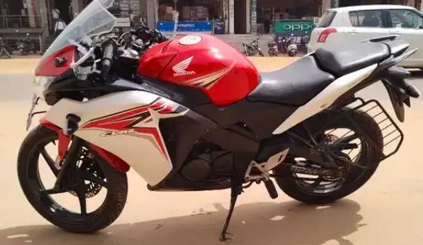 Honda CBR 150R 150cc 2012